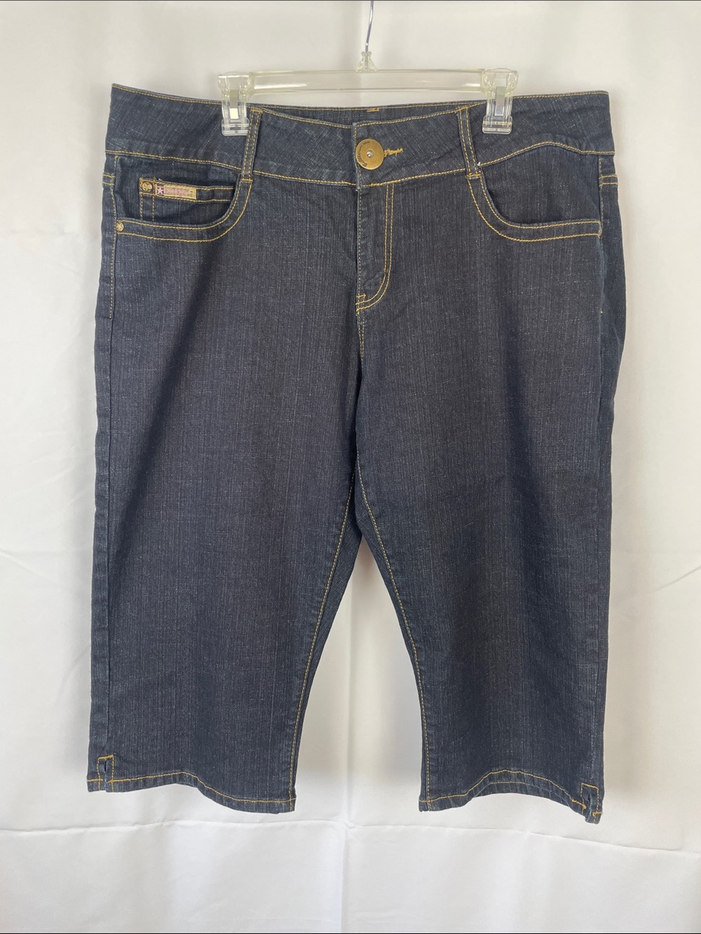 Bubblegum USA Indigo Capri Denim Jeans with Gold Embroidery - Size 22